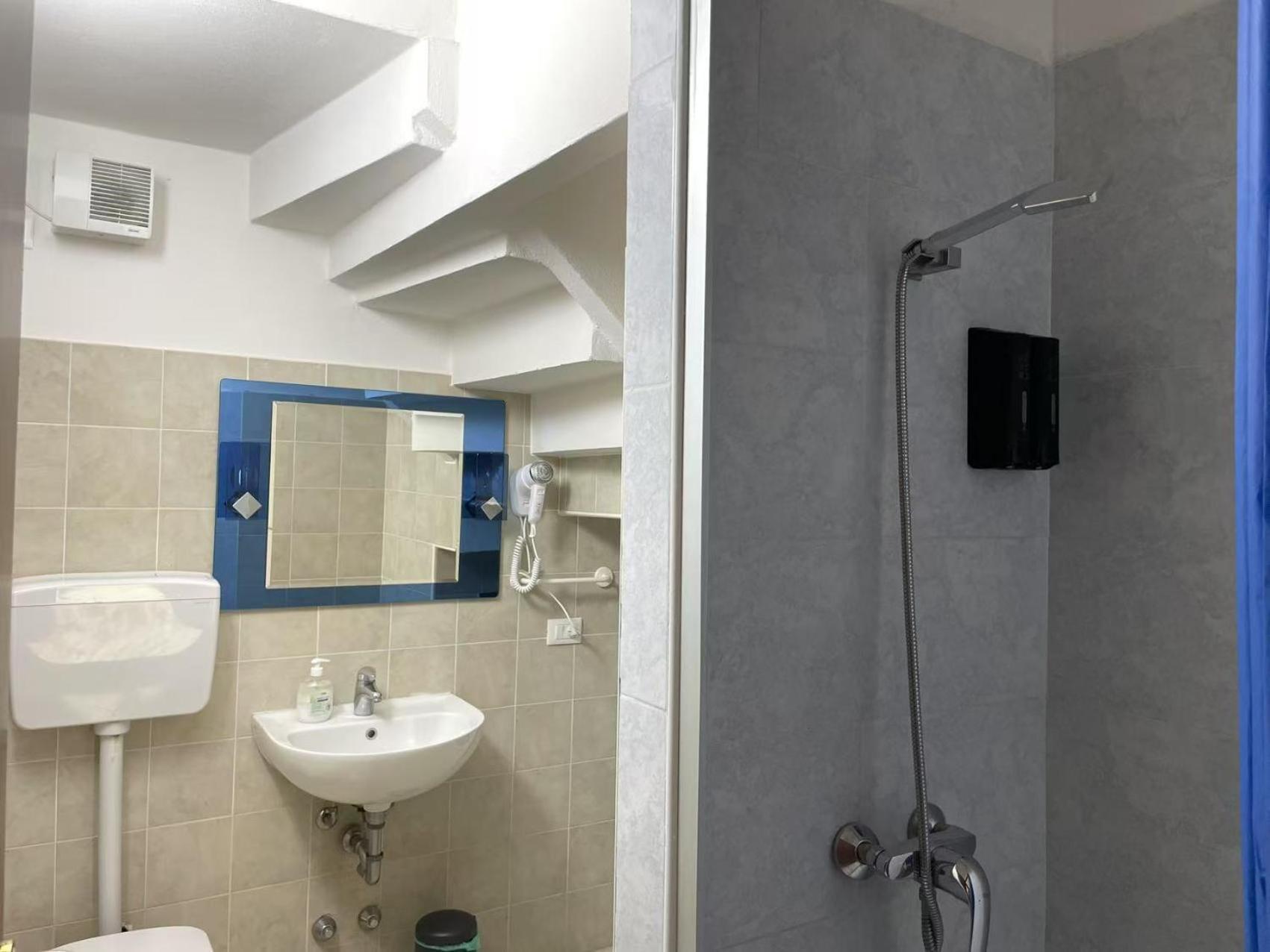 Flat Blue Apartment เวโรนา ภายนอก รูปภาพ